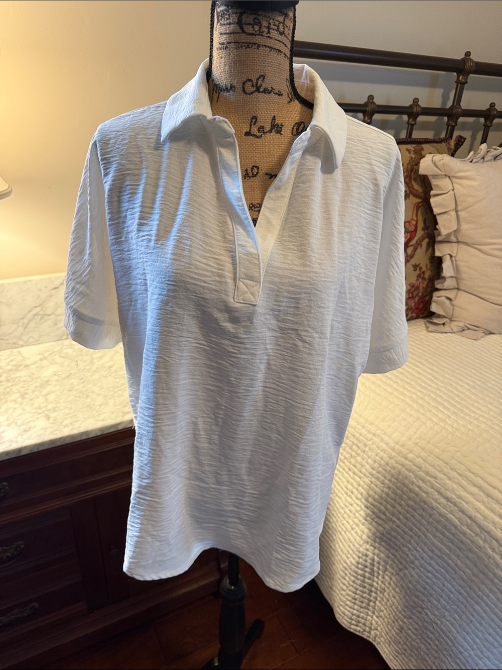 Zenana Outfitters White Short-Sleeve Button Down Polo